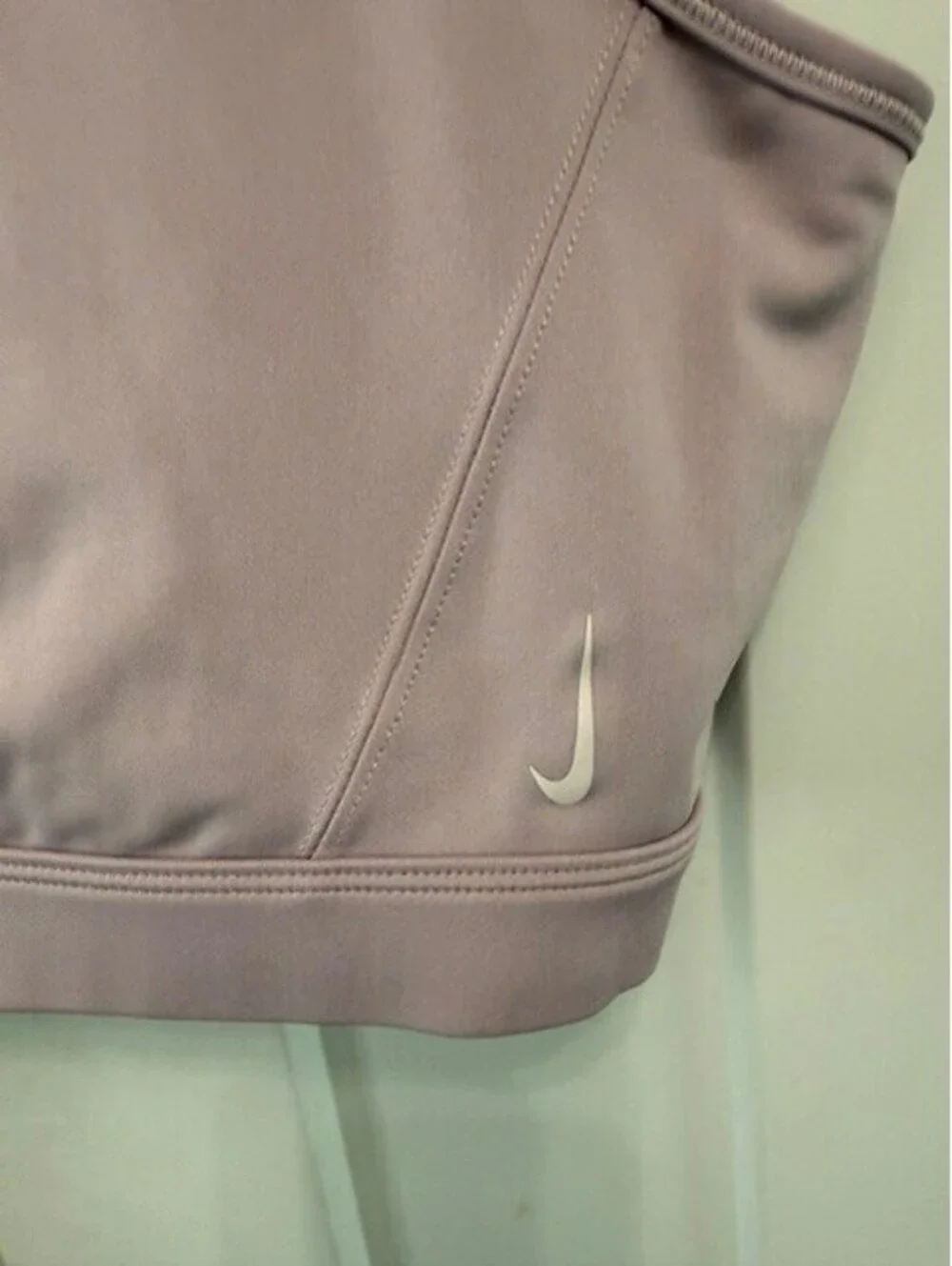 NWOT Nike Women's Yoga dri-fit swoosh sports bra in lavender size XL